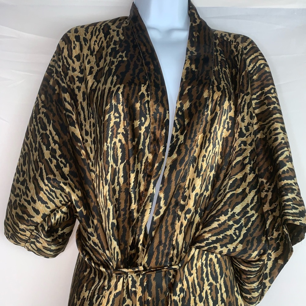 Morgan Taylor Intimates Animal Print Silky Robe - Picture 3 of 6